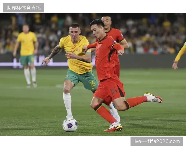 国足进攻端效率低下，中场失势导致最终客场饮恨不敌印尼队